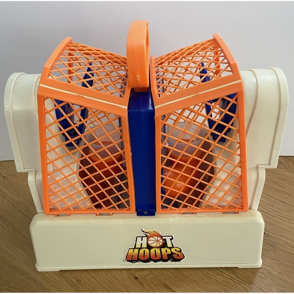 Vintage 2000 HOT HOOPS Basketball Game Two Balls Works Great